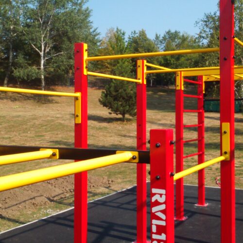 Calisthenics toestel Nippur M 41 Op deze afbeelding ziet u de hoogwaardige afwerking van deze productlijn.